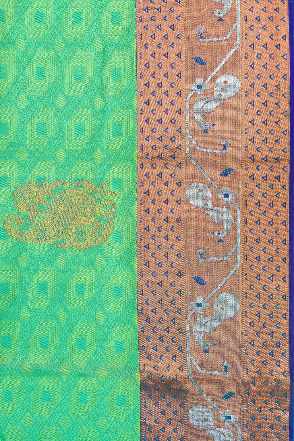 Border image of Sea Green Dual Tone Kanchipuram Silk Saree with Jacquard With Zari Butta on the body and Zari Border. 