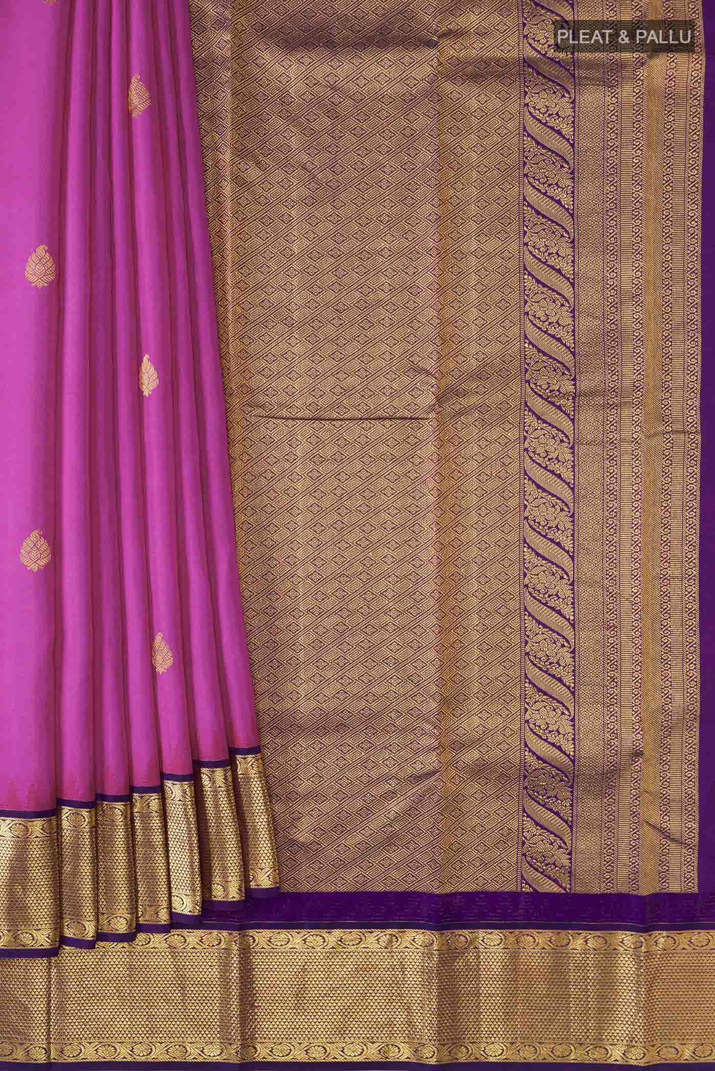 pleats pallu