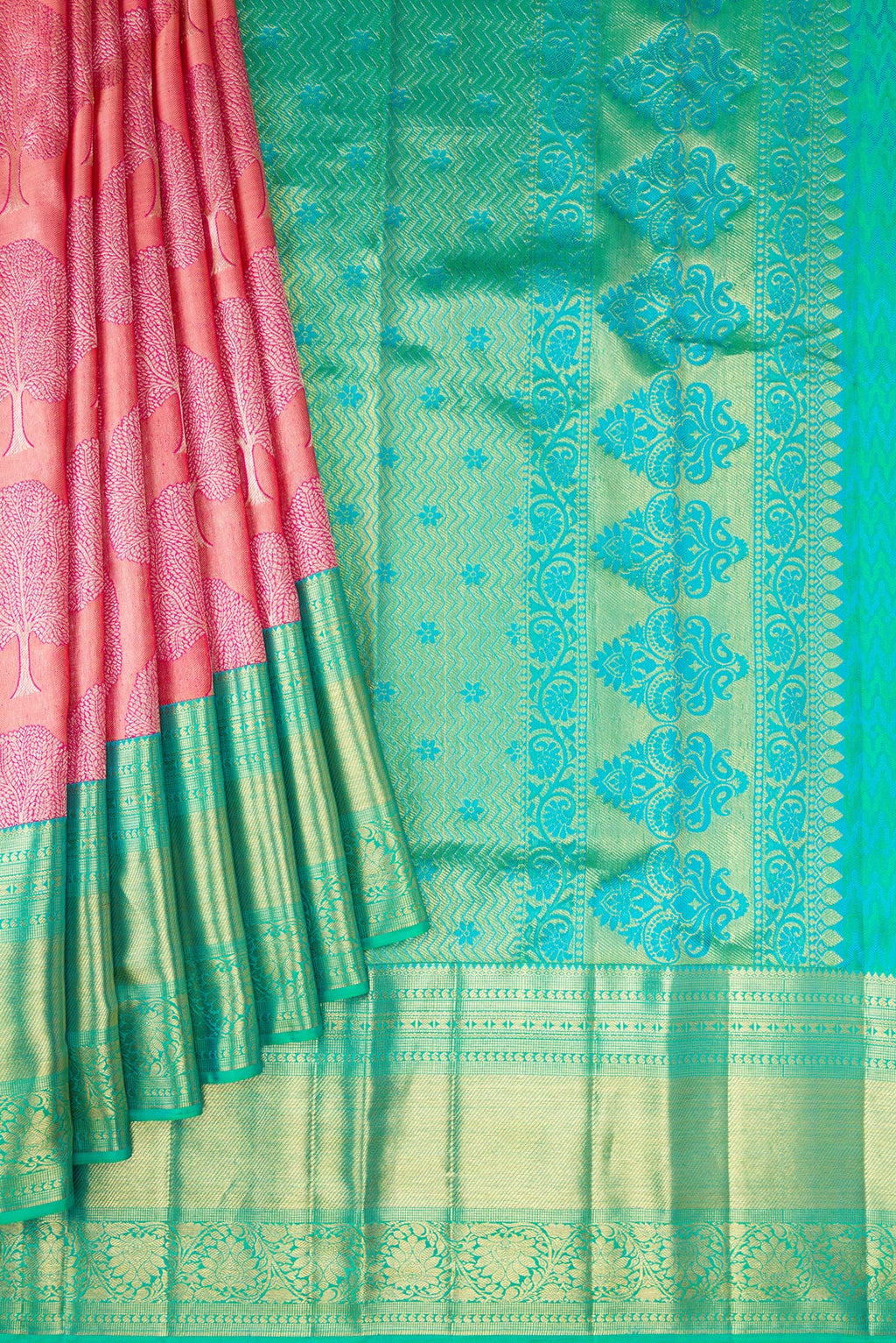 Pleats and pallu of Pink Kanchipuram Silk Saree with Zari Brocade on the body and Zari Border. 