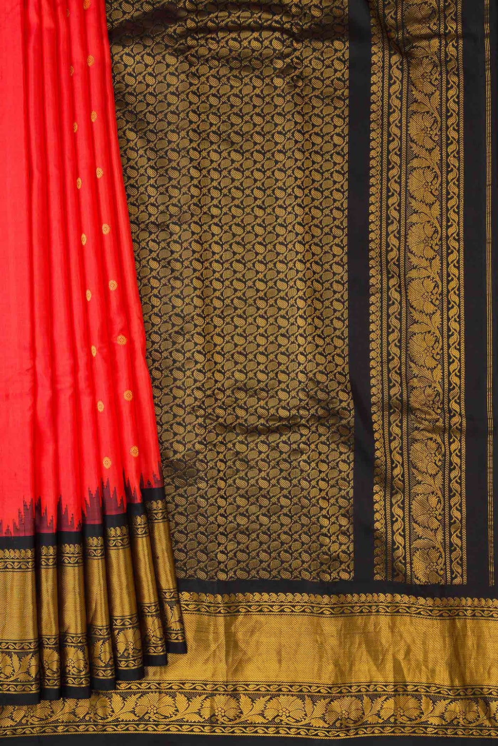Pleats and pallu of Brick Orange Dual Tone Gadwal Silk Saree with Zari Butta on the body and Zari Border