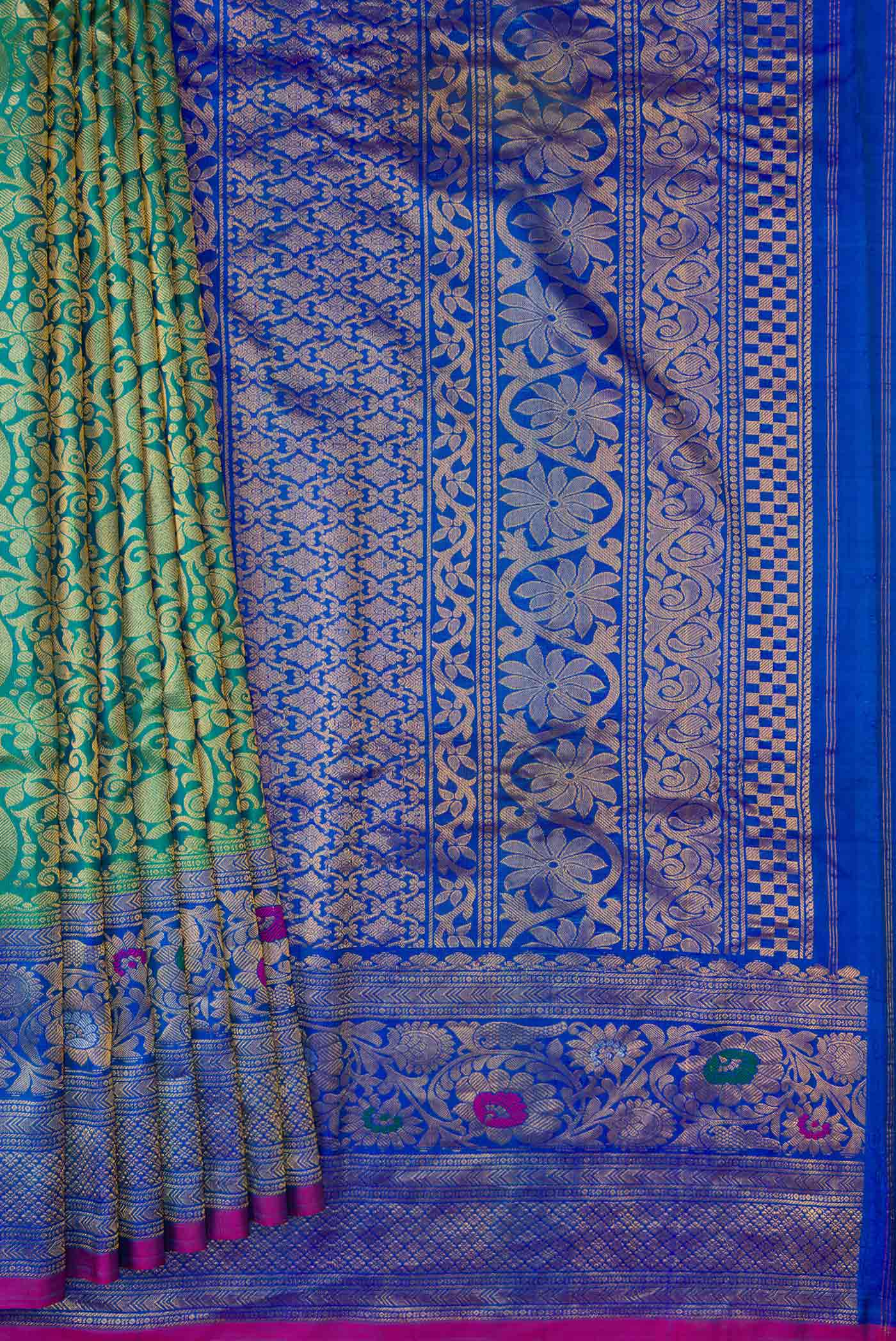 Pleats and pallu of Green Dual Tone Gadwal Silk Saree with Zari Brocade on the body and Zari Border