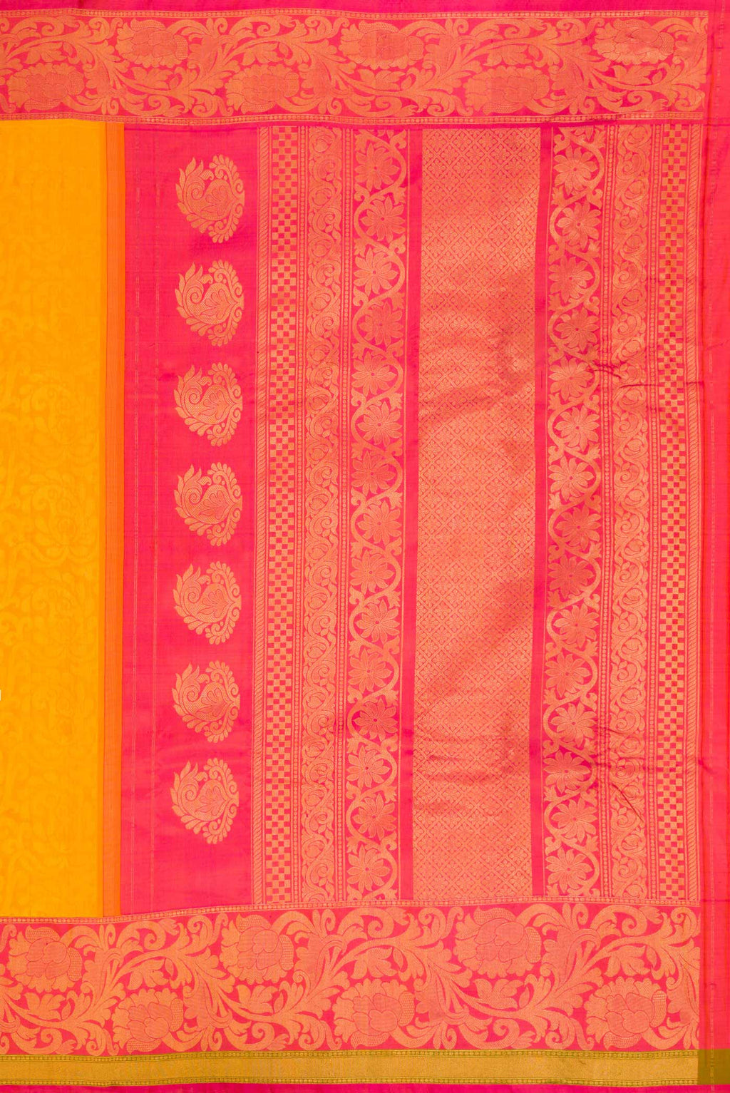 Close up image of the pallu of Mustard Dual Tone Gadwal Silk Saree with Zari Butta on the body and Zari Border