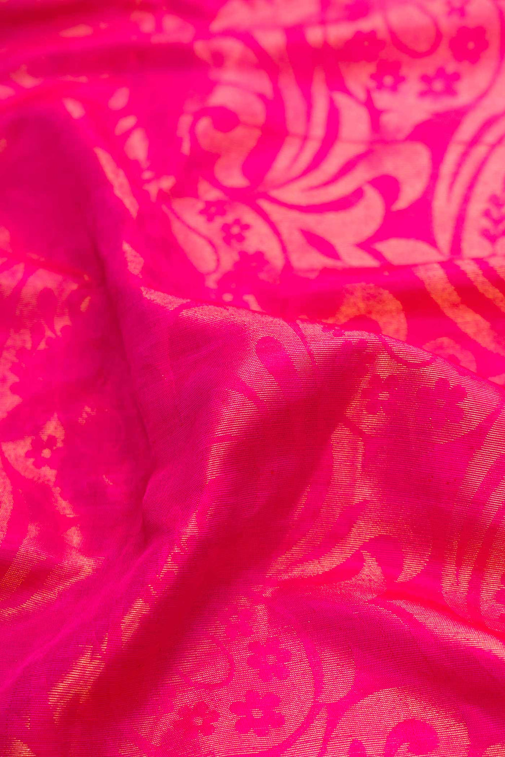 Close up of Pink Dual Tone Gadwal Silk Saree with Zari Brocade on the body and Zari Border displaying folds