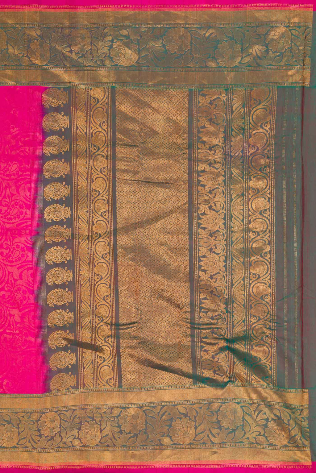 Close up image of the pallu of Pink Dual Tone Gadwal Silk Saree with Zari Brocade on the body and Zari Border