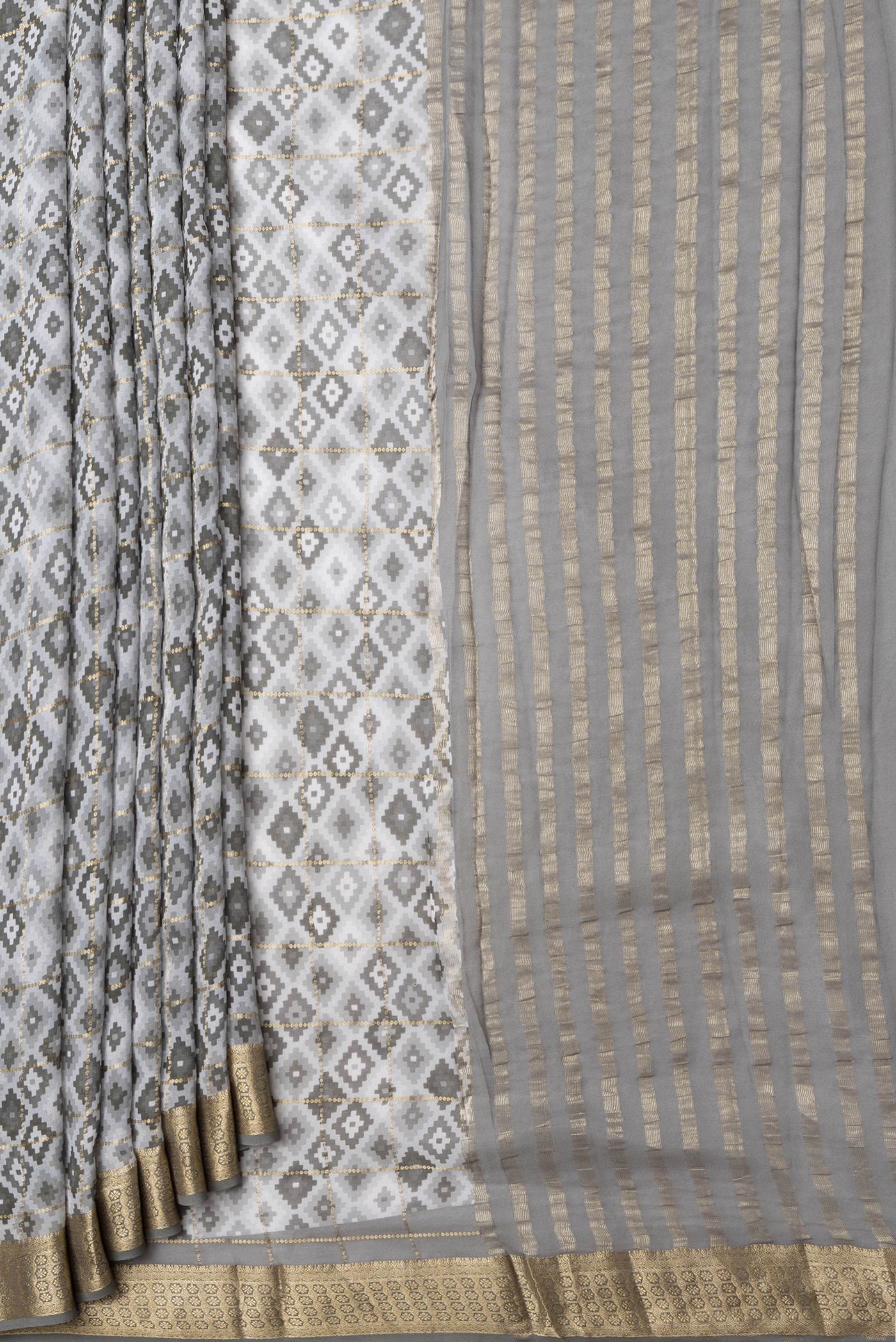 Pleats and pallu of Grey Dual Tone Mysore Georgette Saree with Checked design on the body and Zari Border. 