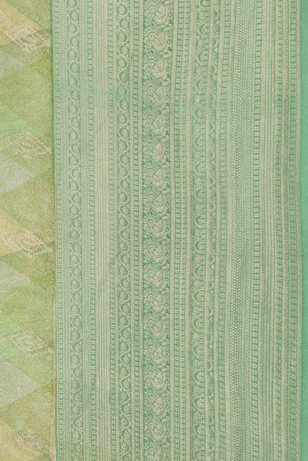 Border image of Green Dual Tone Mysore Crepe Saree with Printed design on the body and Zari Border