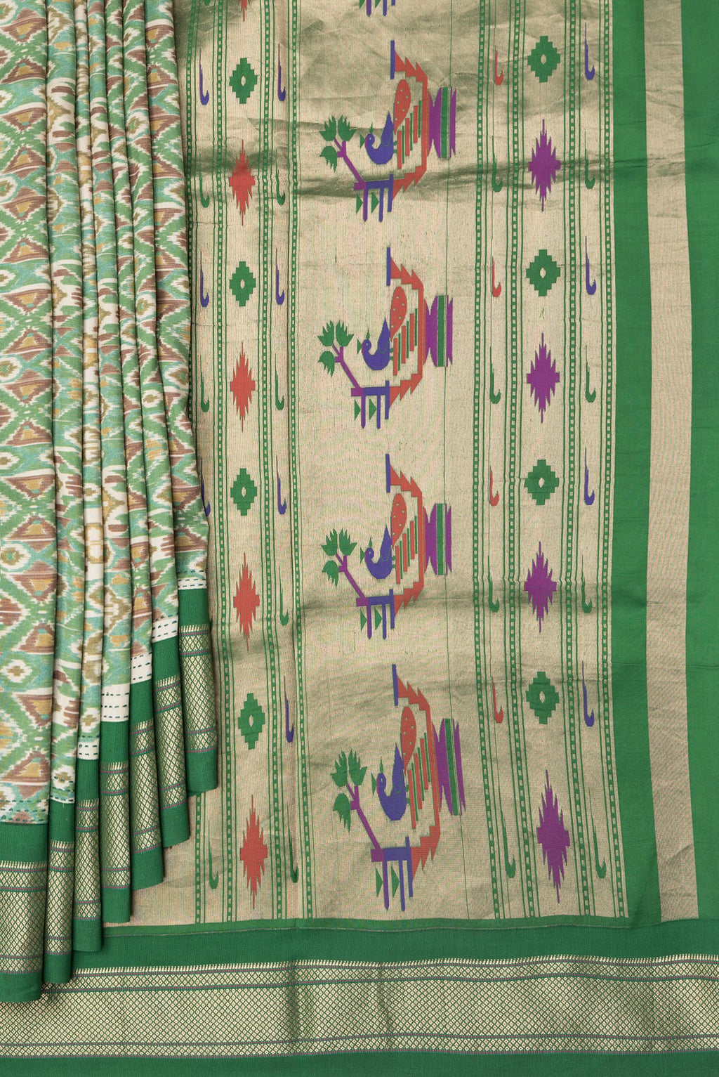 Pleats and pallu of Green Dual Tone Paithani Silk Saree with Ikat Print on the body and Paithani Border. 