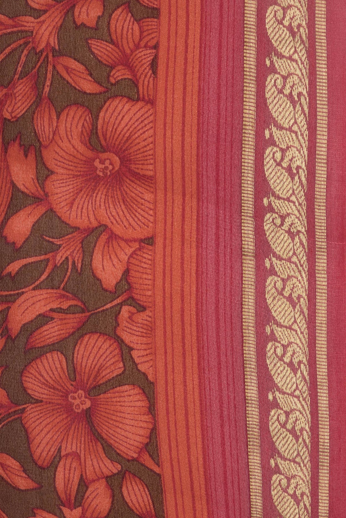 Border image of Mehandi Green Dual Tone Chiffon Saree with Printed design on the body and Zari Border. 