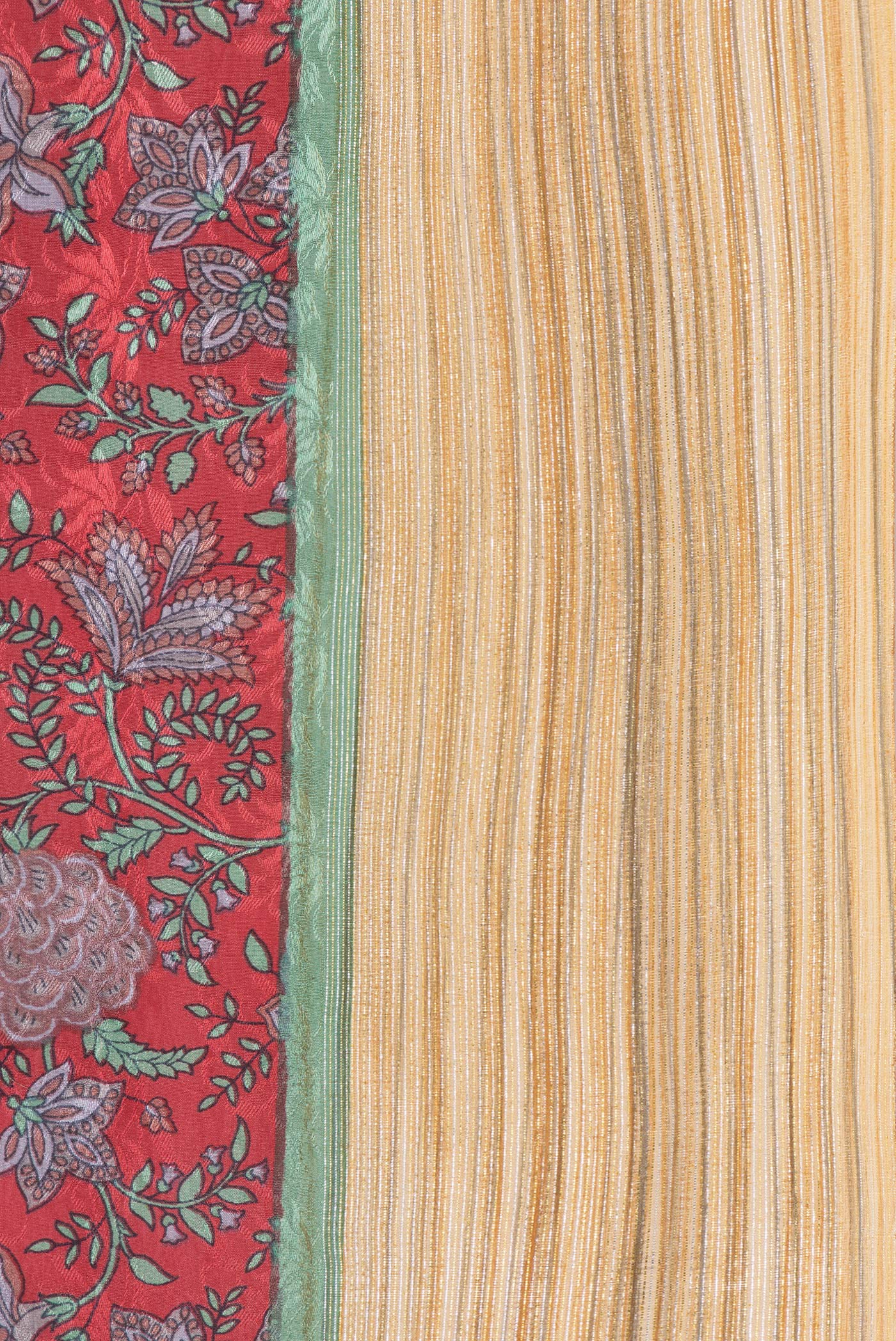 Border image of Pink Dual Tone Mysore Crepe Saree with Printed design on the body and Zari Border. 