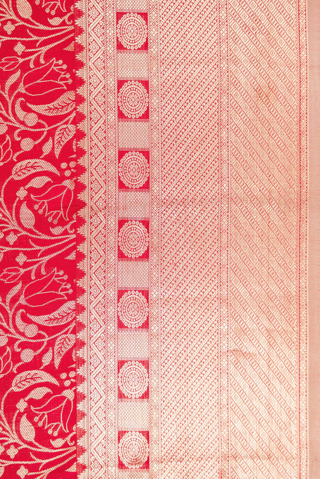Border image of Red Dual Tone Kanchipuram Silk Saree with Zari Brocade on the body and Zari Border. 