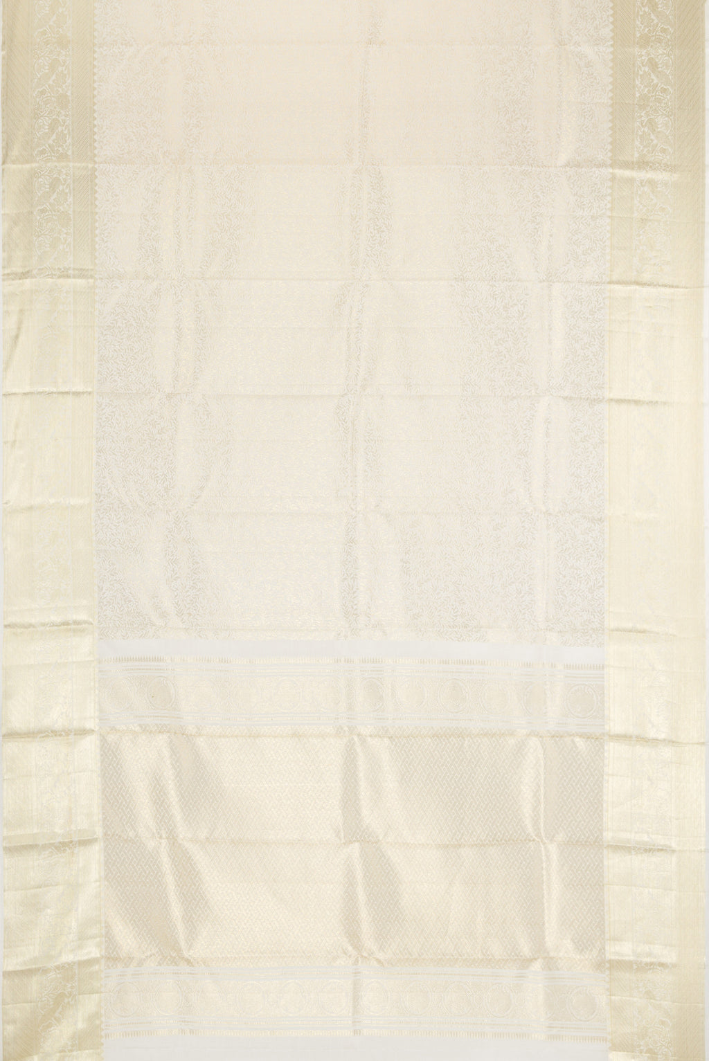 Flat view of Off White Kanchipuram Silk Saree with Zari Brocade on the body and Zari Border. 