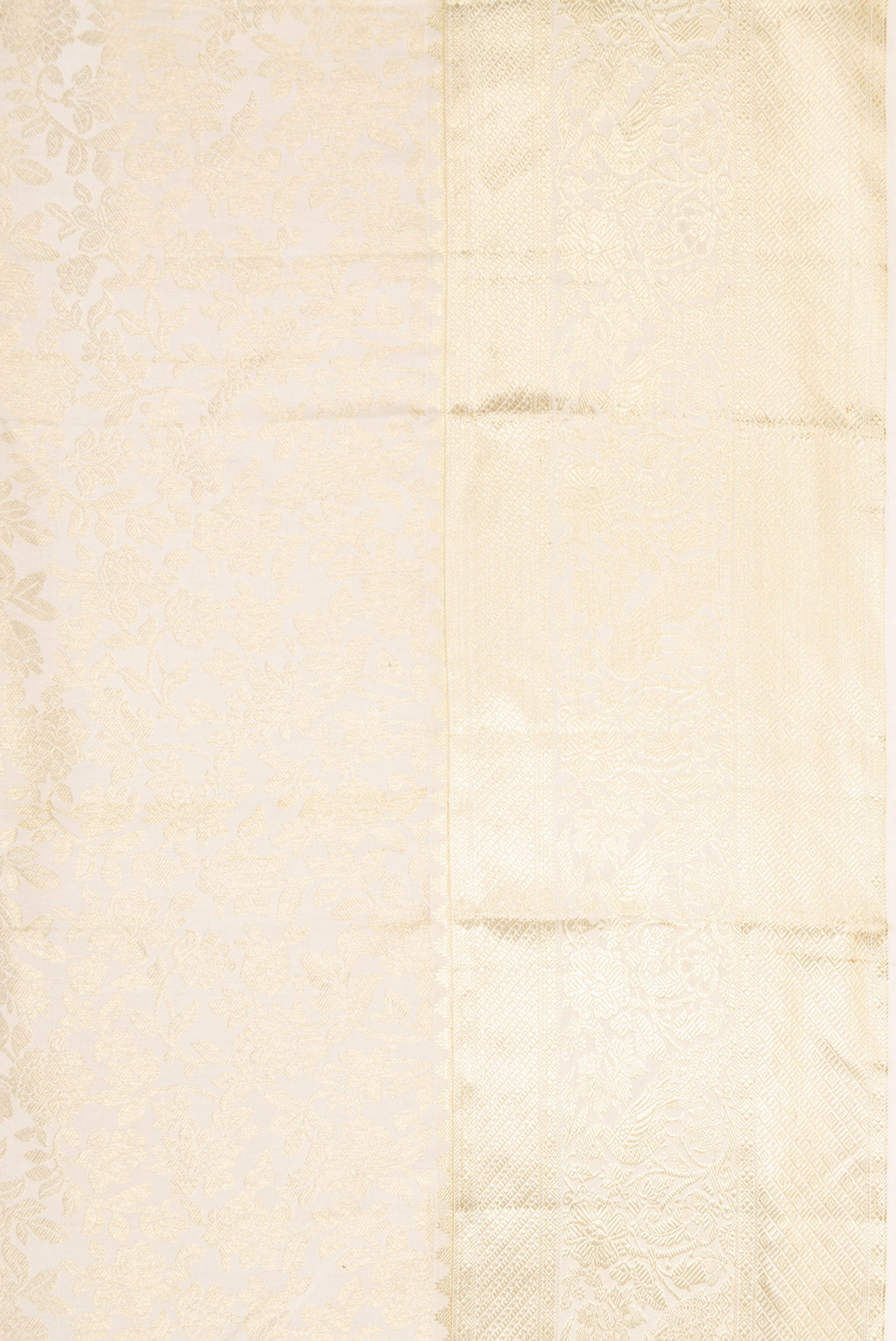 Border image of Off White Kanchipuram Silk Saree with Zari Brocade on the body and Zari Border. 