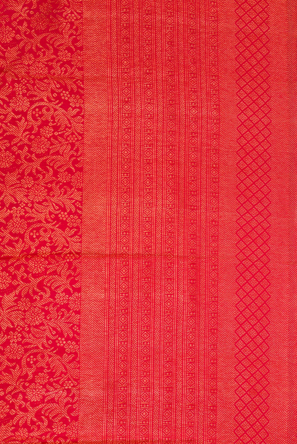 Border image of Red Dual Tone Kanjivaram Silk Saree with Zari Brocade on the body and Zari Border. 