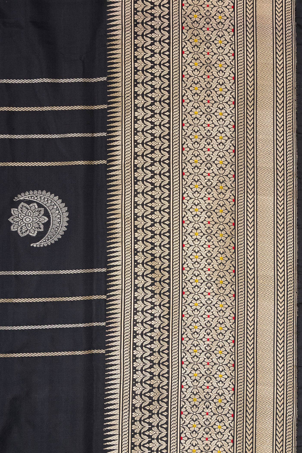 Border image of Black Dual Tone Banarasi Silk Saree with Zari Butta on the body and Zari Border. 