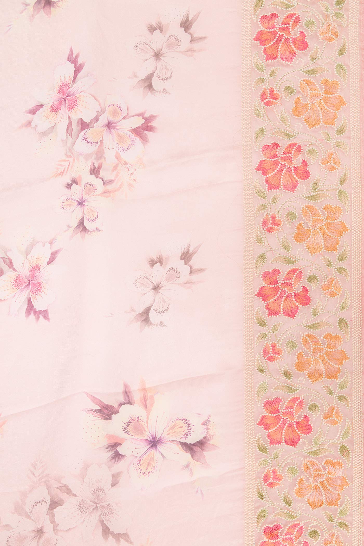 Border image of Golden Peach Dual Tone Organza Silk Saree with Printed design on the body and Zari Border. 