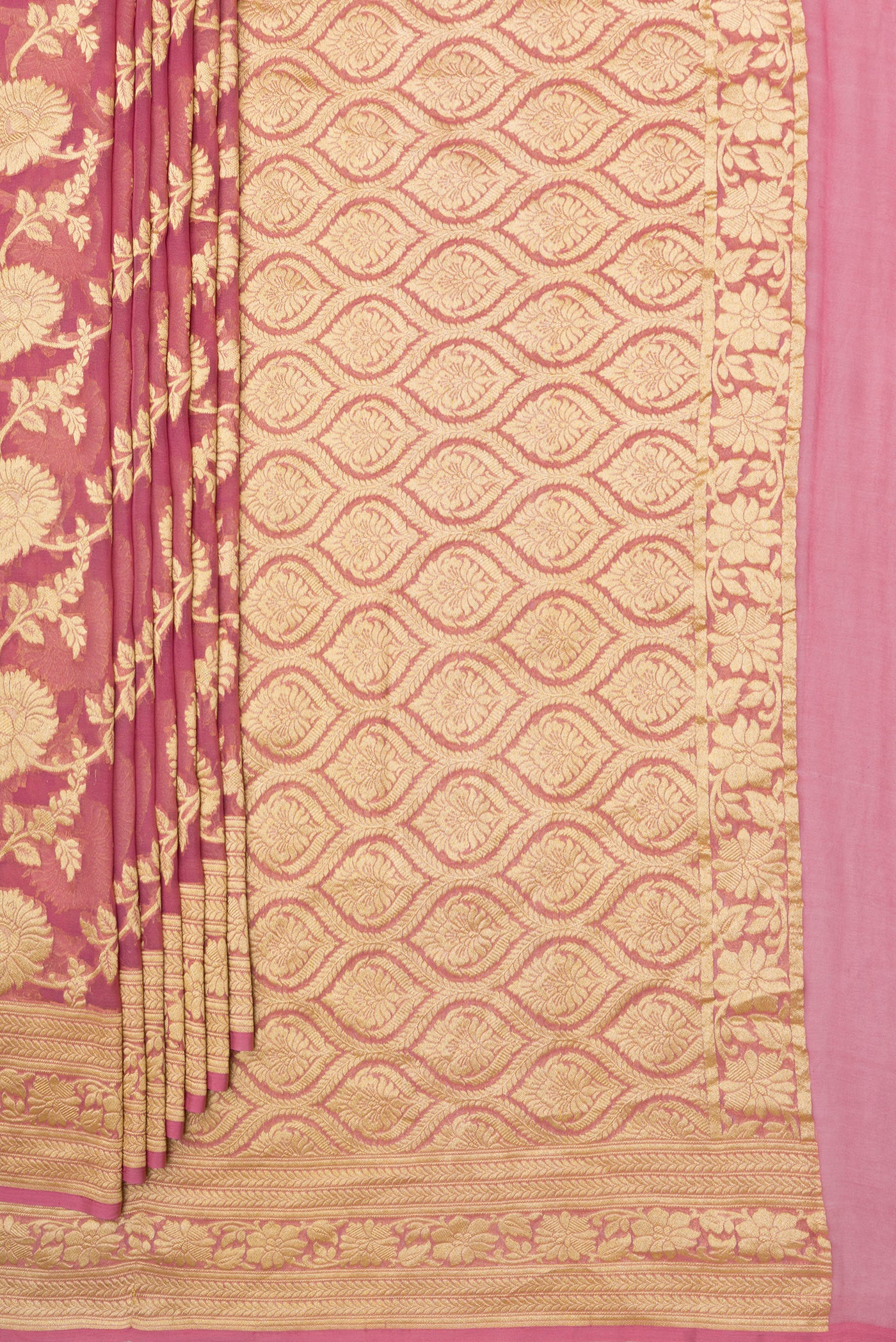 Pleats and pallu of Pink Banarasi Georgette Saree with Zari Brocade on the body and Zari Border. 