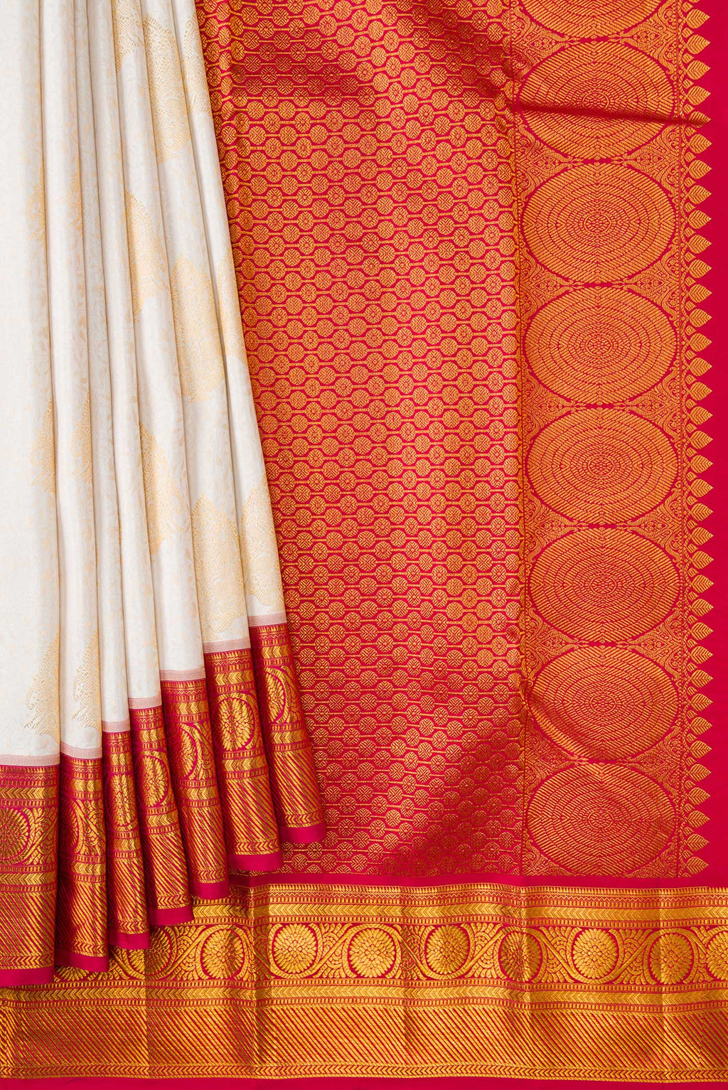 Pleats and pallu of White Dual Tone Kanjivaram Silk Saree with Zari Brocade on the body and Zari Border. 