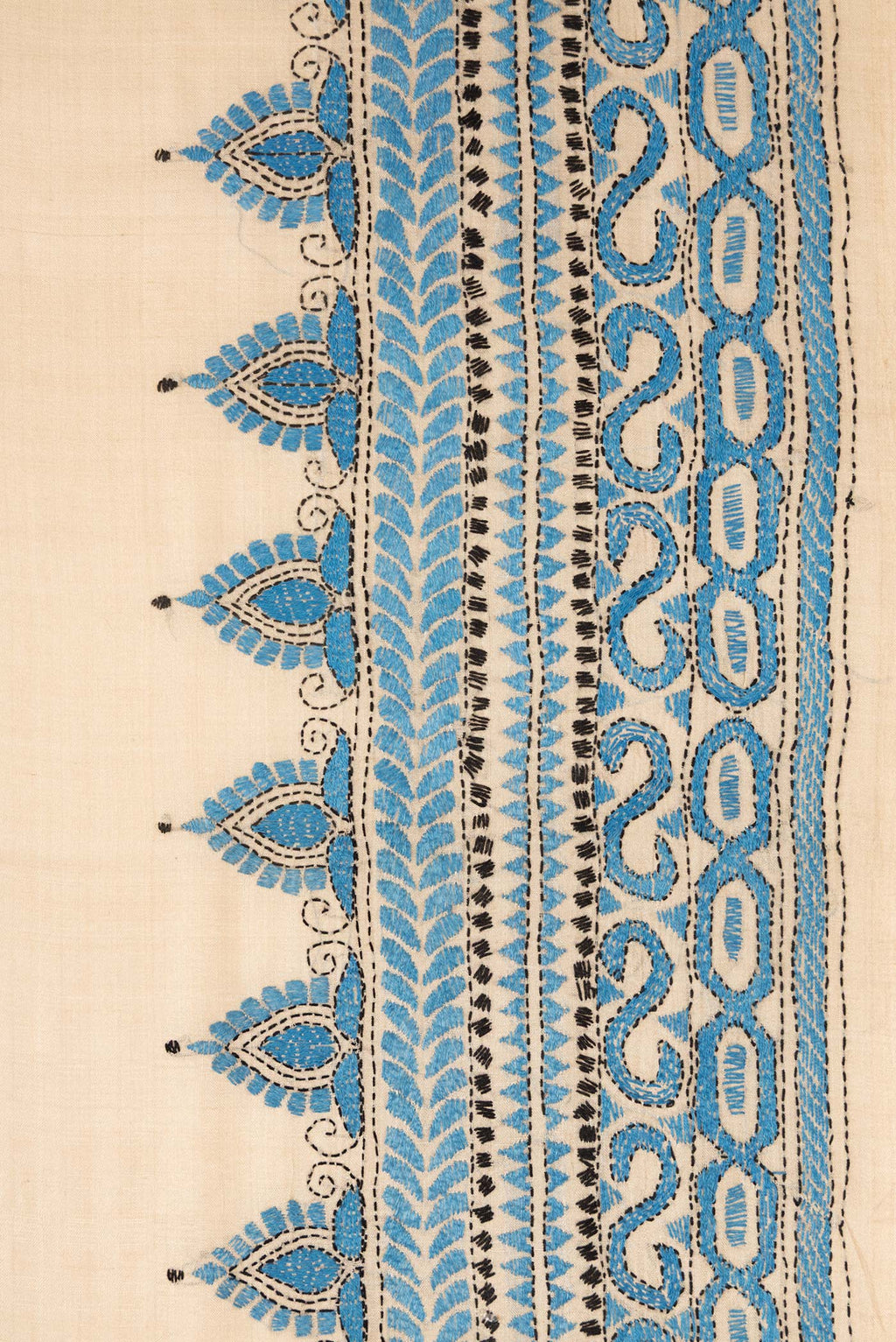 Border image of Beige Dual Tone Tussar Silk Saree with Plain Body and Printed Border. 