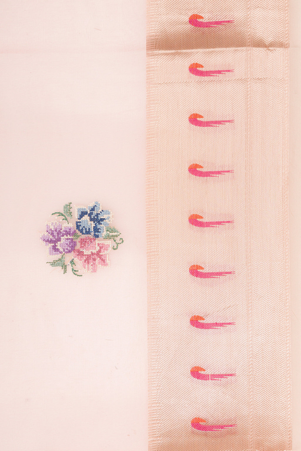Border image of Rose pink Dual Tone Organza Silk Saree with Embroidery on the body and Paithani Border. 