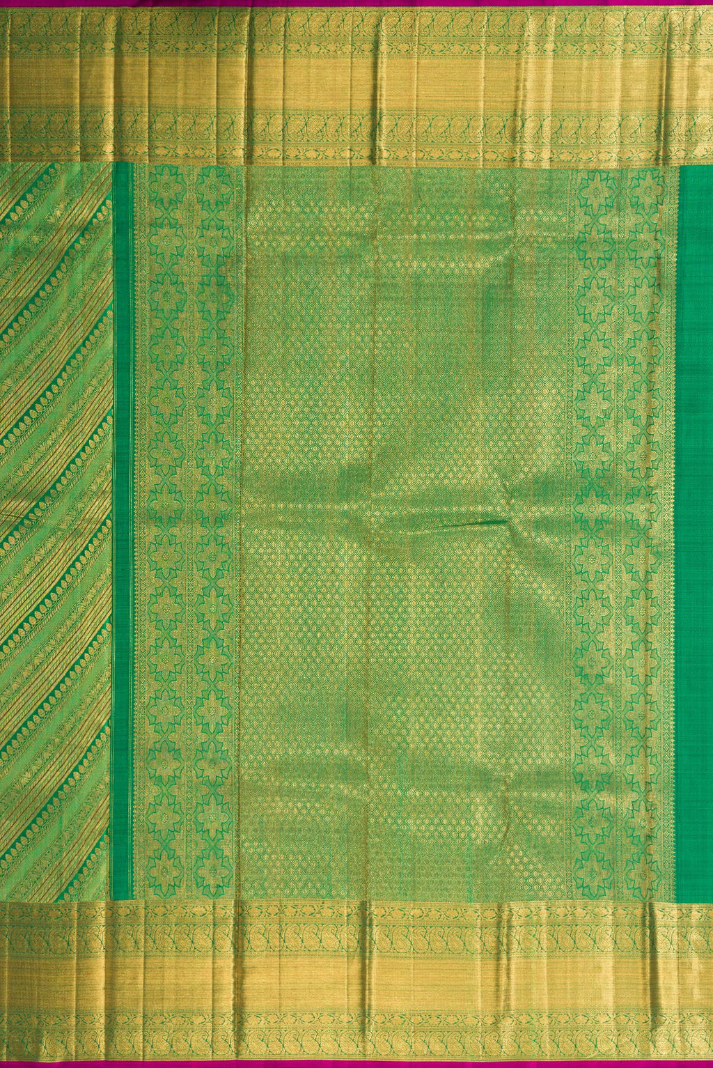 Close up image of the pallu of Green Dual Tone Kanchipuram Silk Saree with Zari Brocade on the body and Zari Border. 