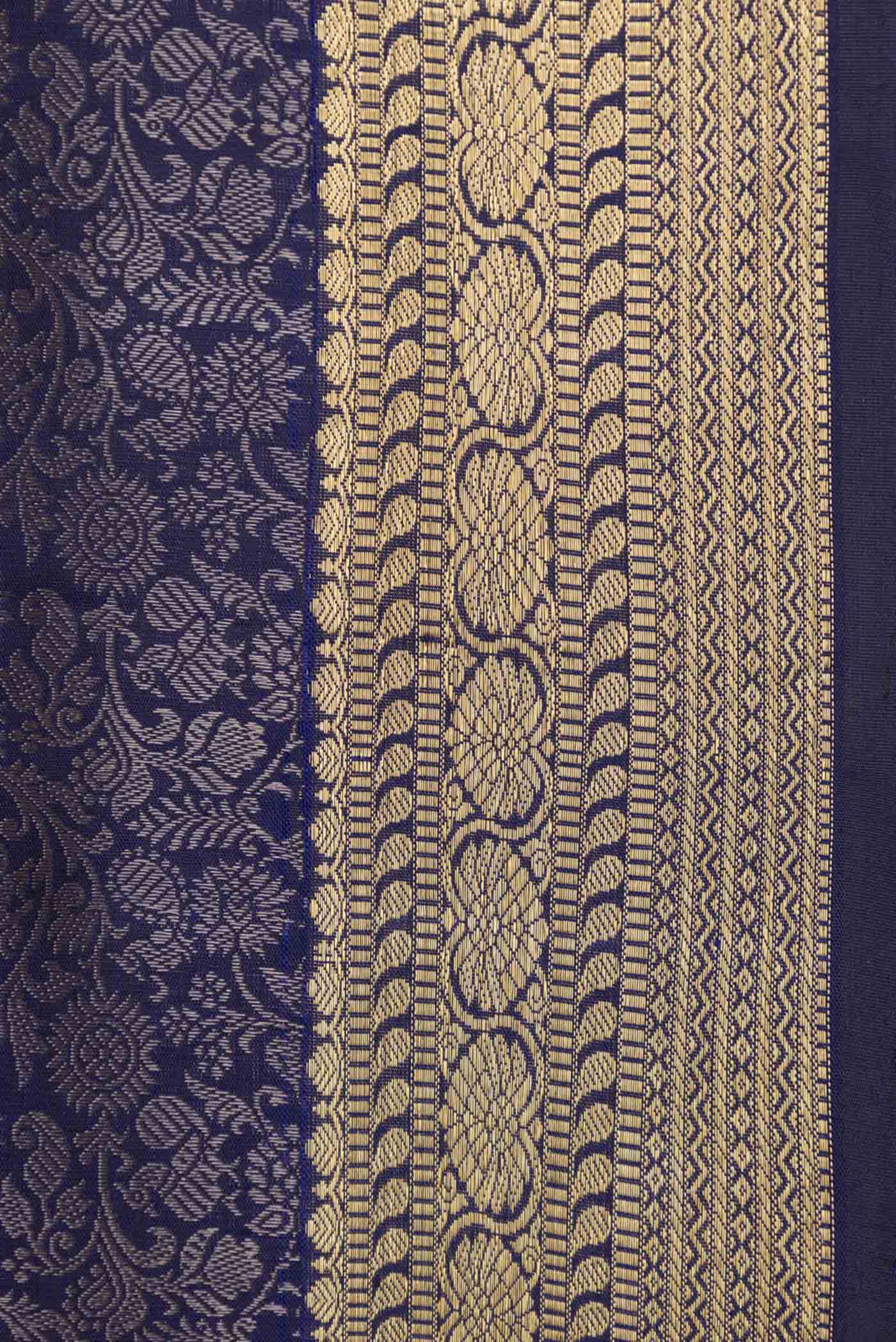 Border image of Navy Blue Dual Tone Kanchipuram Saree with Jacquard design on the body and Zari Border