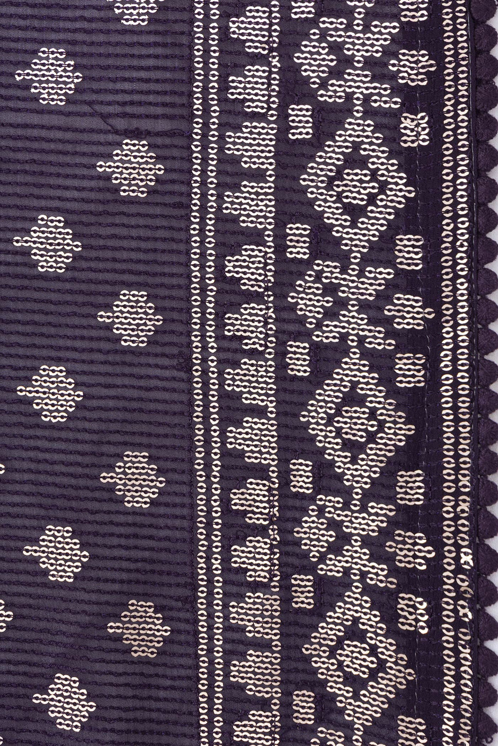 Border image of Violet Dual Tone Georgette Saree with Embroidery on the body and Embroidery Border. 