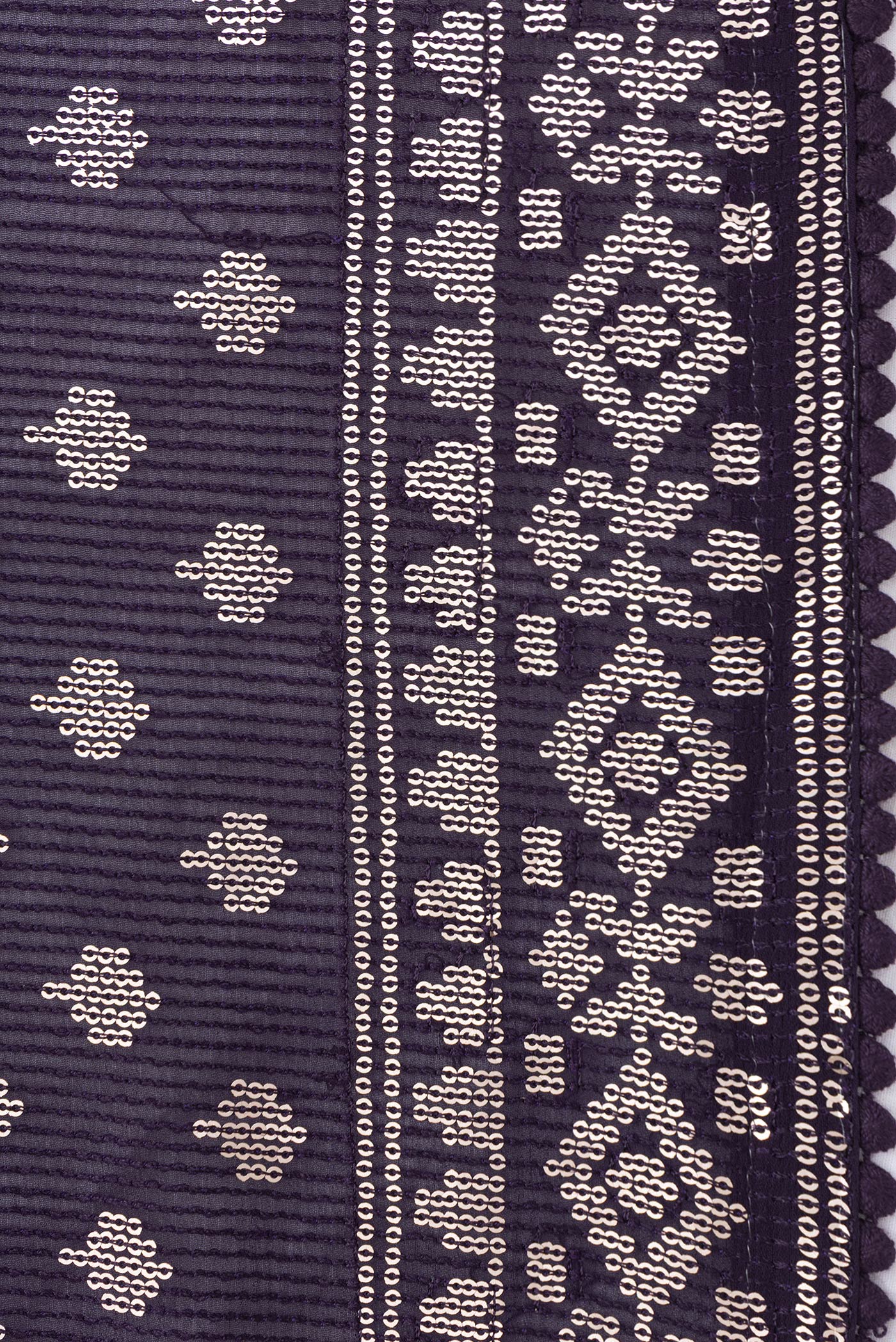 Border image of Violet Dual Tone Georgette Saree with Embroidery on the body and Embroidery Border. 