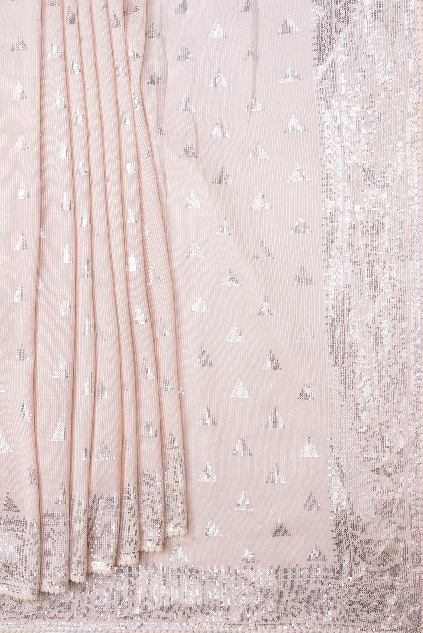 Pleats and pallu of Peach Dual Tone Georgette Saree with Embroidery on the body and Embroidery Border. 