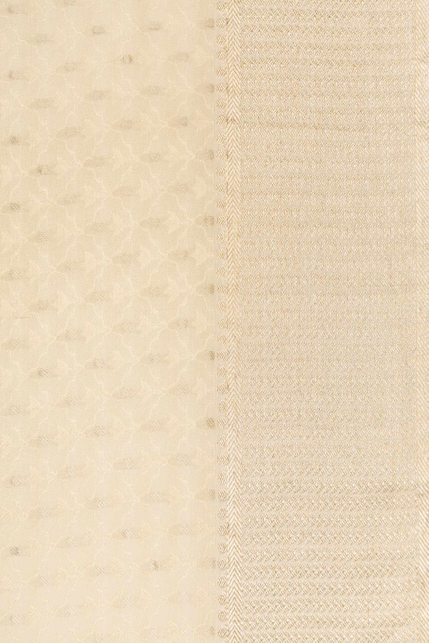 Border image of Beige Dual Tone Banarasi Georgette Saree with Jacquard With Zari Butta on the body and Zari Border. 