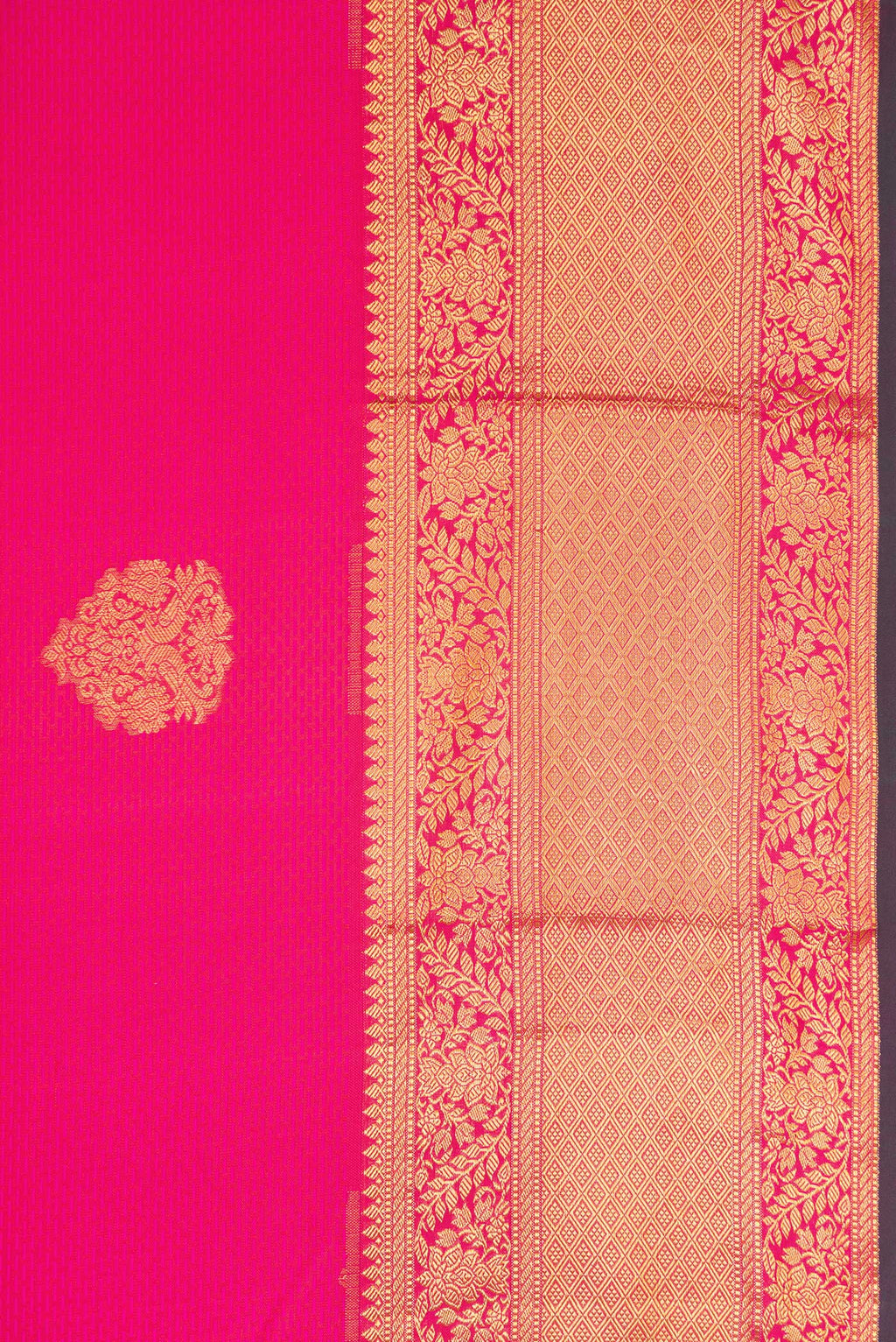 Border image of Pink Dual Tone Kanchipuram Silk Saree with Jacquard With Zari Butta on the body and Zari Border. 