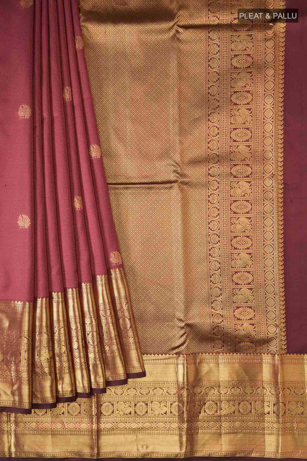 pleats pallu