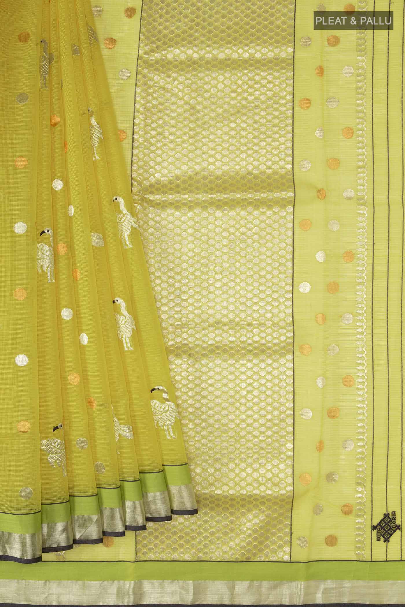 pleats pallu