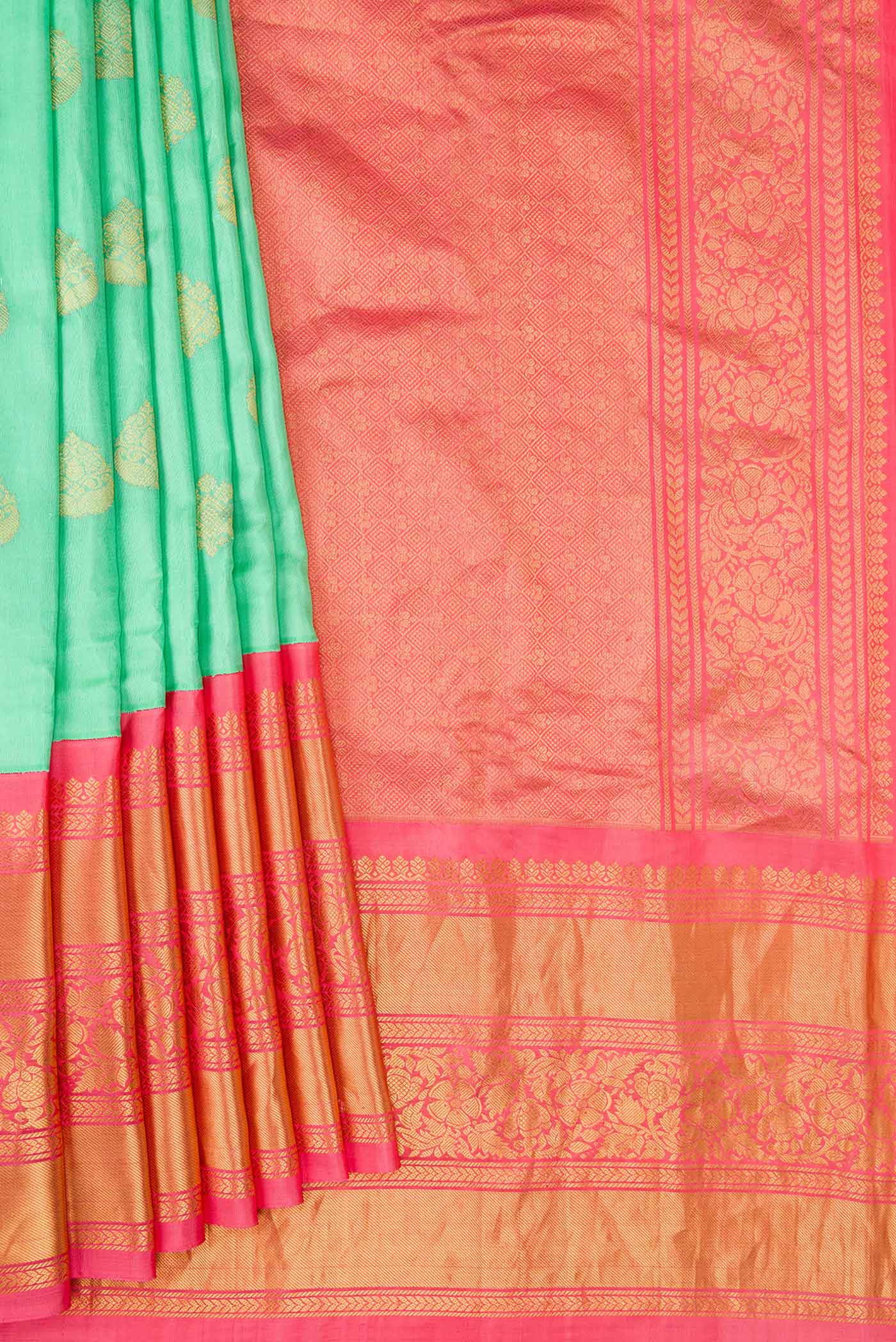 Pleats and pallu of Sea Green Dual Tone Gadwal Silk Saree with Zari Butta on the body and Zari Border