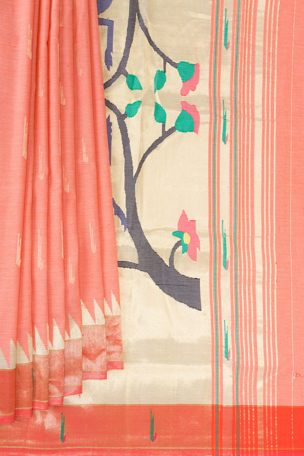 Pleats and pallu of Peach Paithani Cotton Saree with Zari Butta on the body and Paithani Border. 
