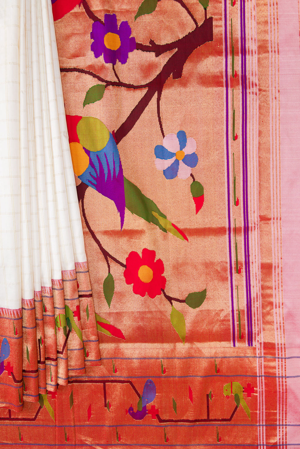 Pleats and pallu of White Dual Tone Paithani Silk Saree with Checked design on the body and Paithani Border. 