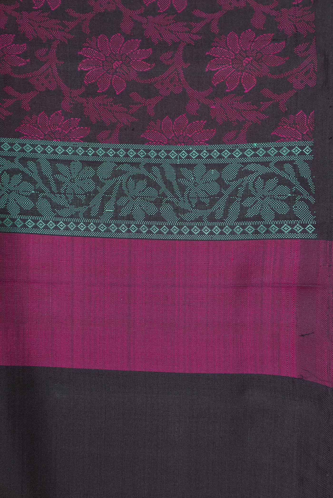 Border image of Green and Pink Color Kanchipuram Silk Saree with Jacquard design on the body and Without Border