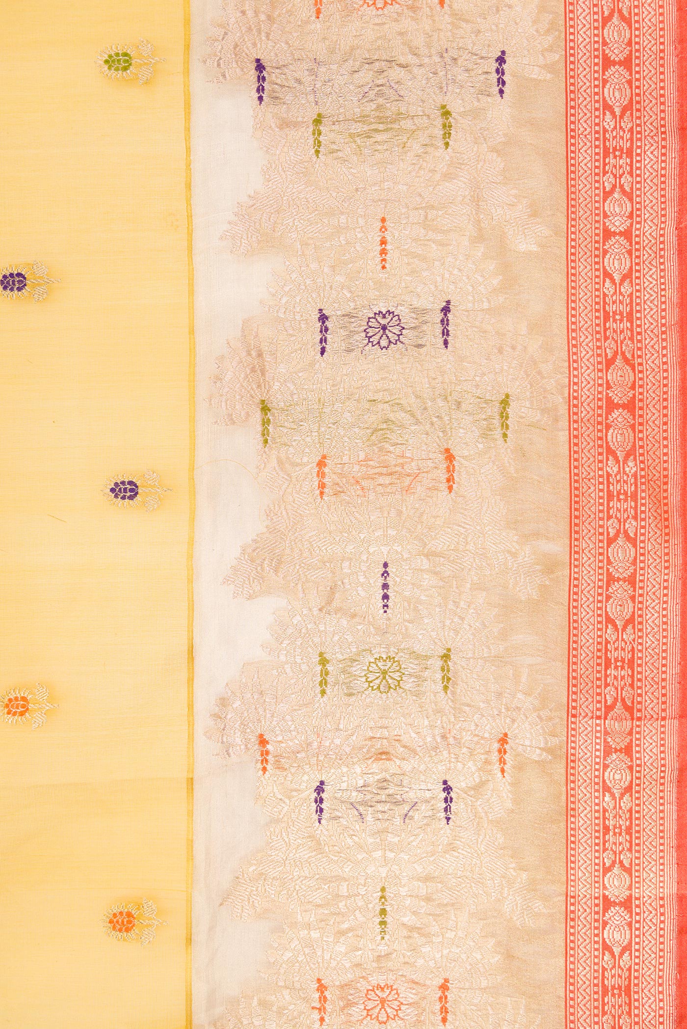 Border image of Mehandi Green Dual Tone Organza Silk Saree with Zari And Thread Butta on the body and Zari Border. 