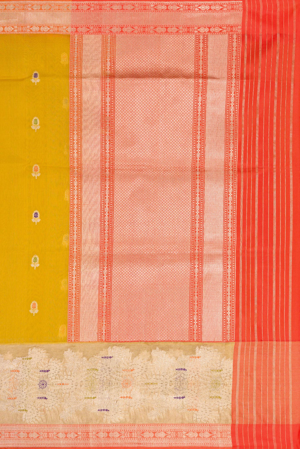 Close up image of the pallu of Mehandi Green Dual Tone Organza Silk Saree with Zari And Thread Butta on the body and Zari Border. 