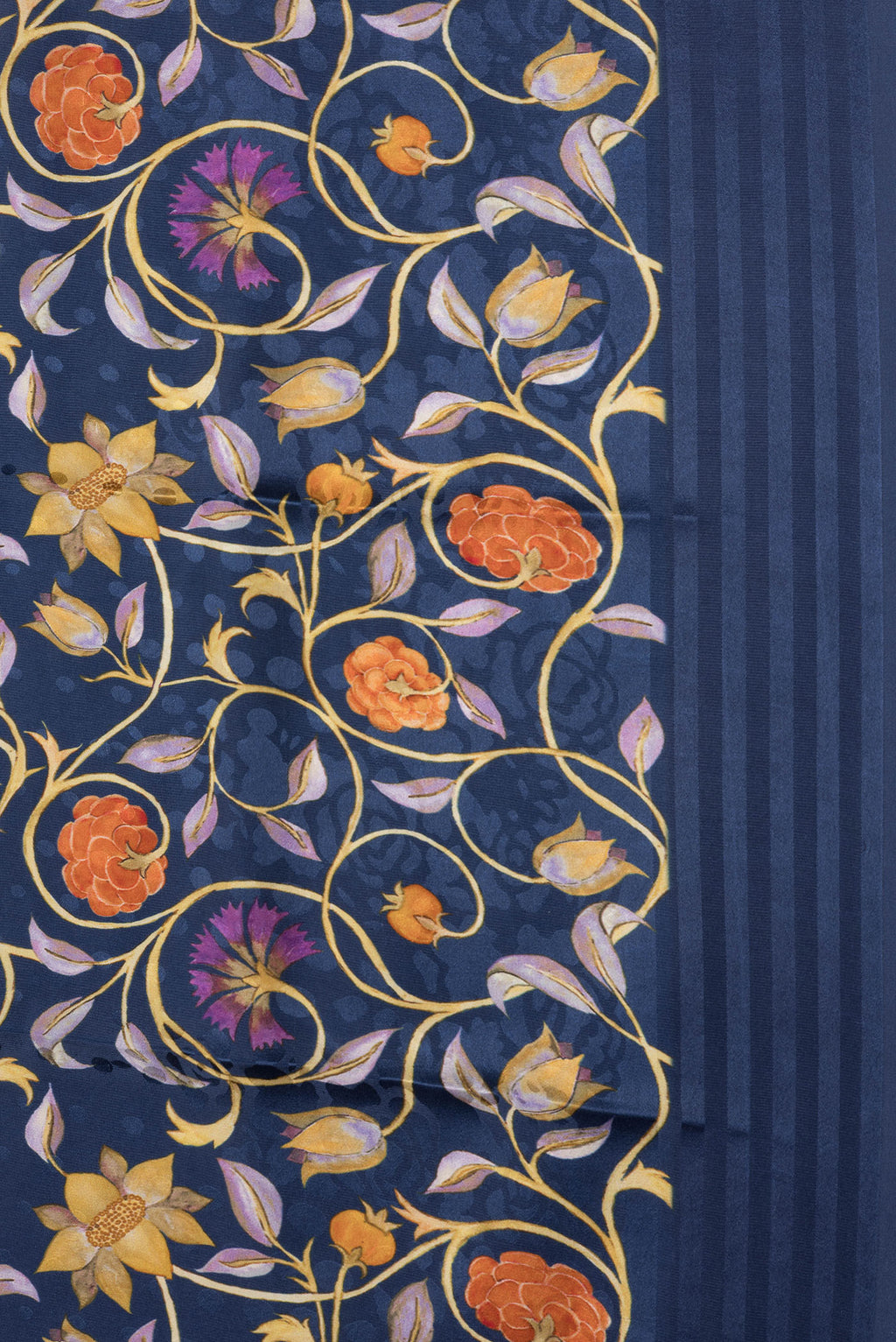 Border image of Navy Blue Dual Tone Mysore Crepe Saree with Printed design on the body and Thread Border. 