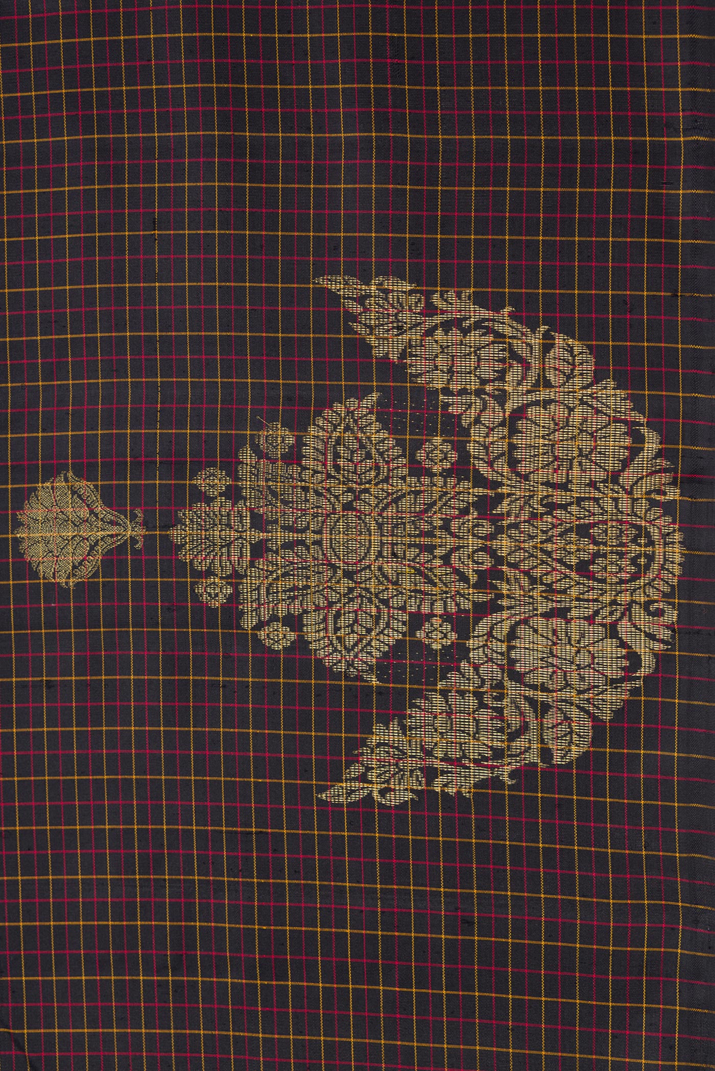 Border image of Brown Dual Tone Kanchipuram Silk Saree with Checked design on the body and Fancy Border. 