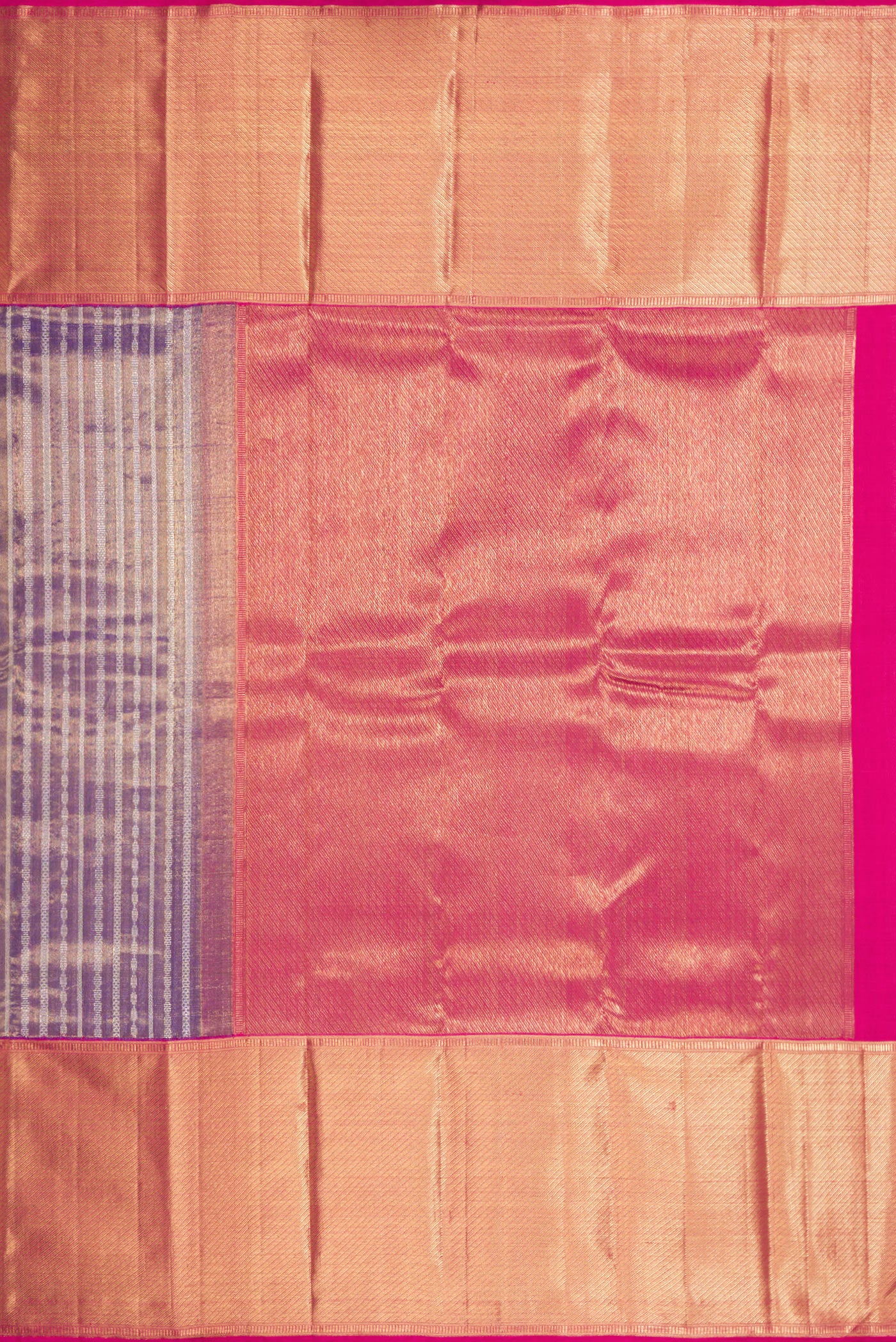 Close up image of the pallu of Purple Dual Tone Kanjivaram Tissue Silk Saree with Zari Brocade on the body and Zari Border. 