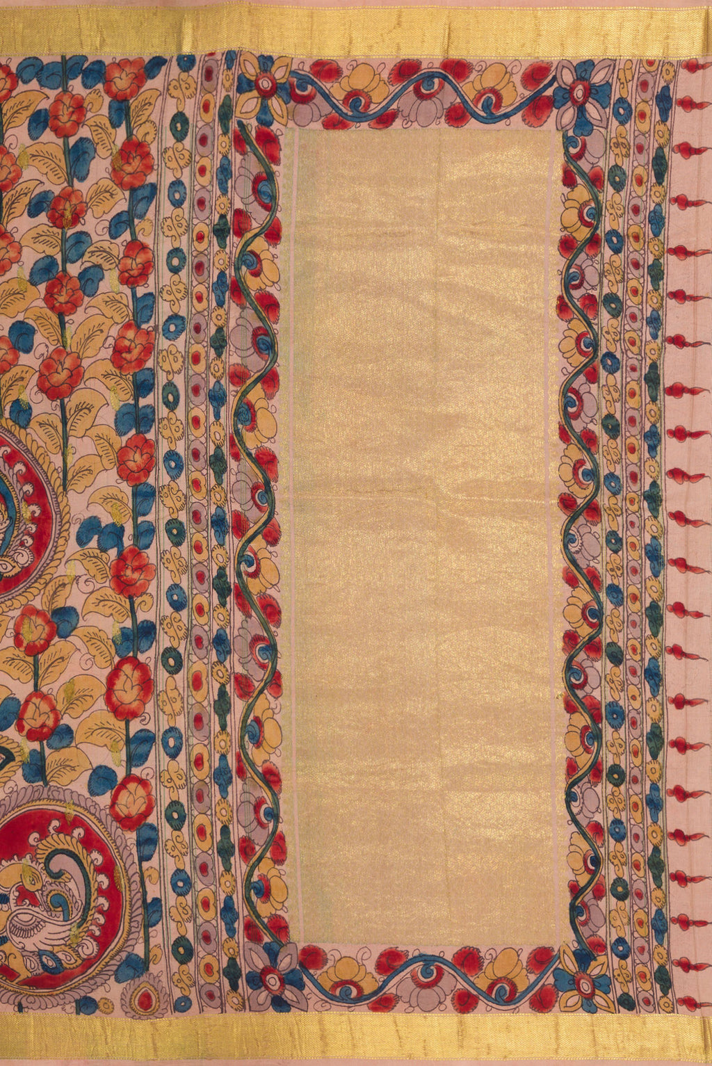Close up image of the pallu of Golden Peach Dual Tone Kanchipuram Silk Saree with kalamkari Print on the body and Zari Border. 