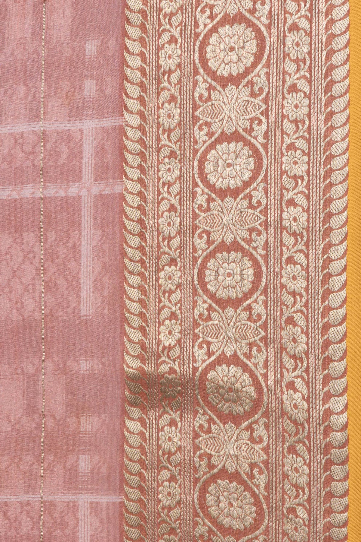 Border image of Bronze Dual Tone Mysore Georgette Saree with Printed design on the body and Zari Border. 