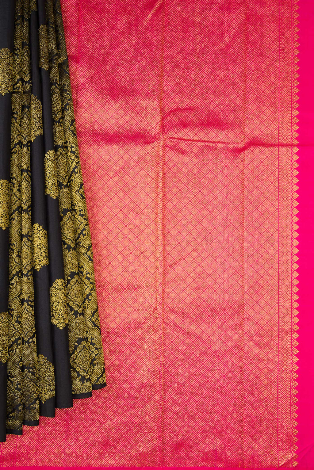 Pleats and pallu of Black Dual Tone Kanjivaram Silk Saree with Zari Butta on the body and Without Border. 