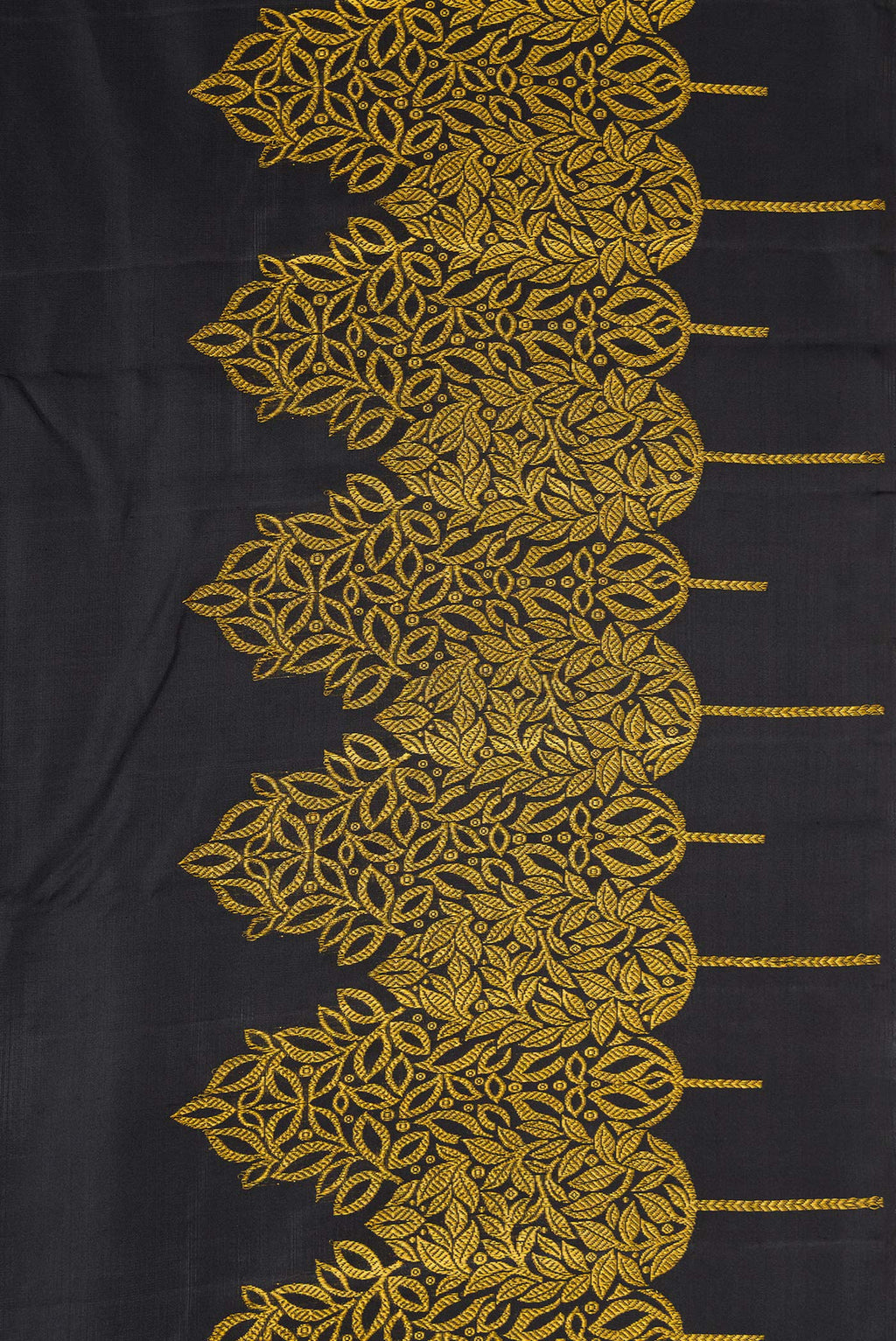 Border image of Black Dual Tone Kanjivaram Silk Saree with Zari Butta on the body and Fancy Border. 