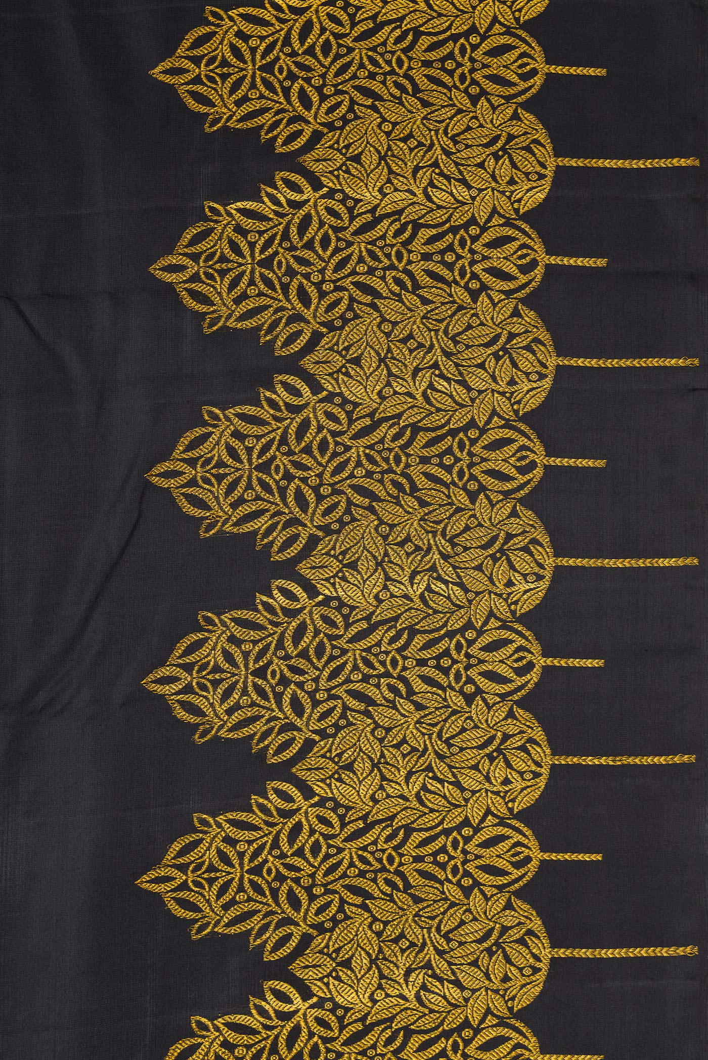 Border image of Black Dual Tone Kanjivaram Silk Saree with Zari Butta on the body and Fancy Border. 