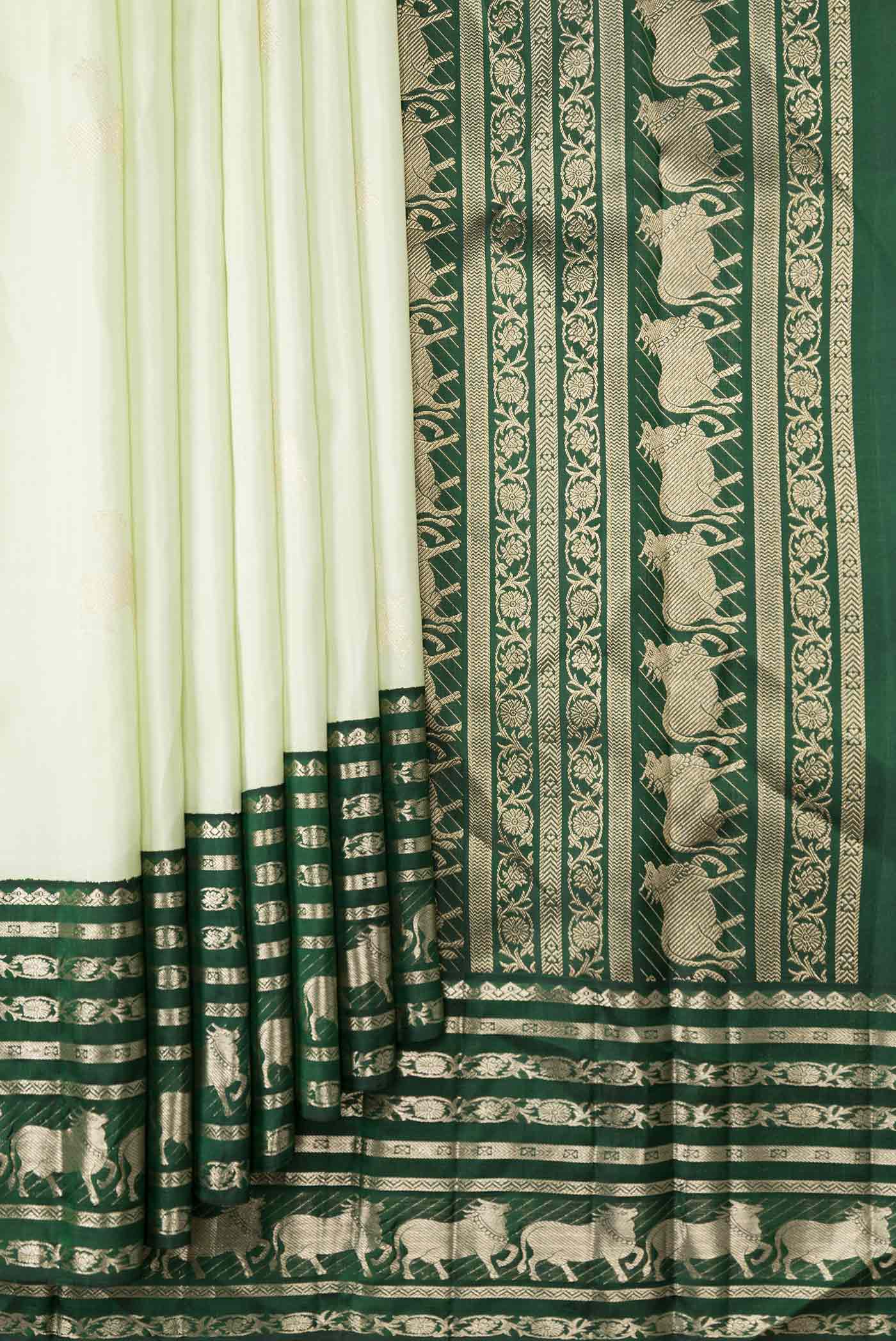 pleats pallu