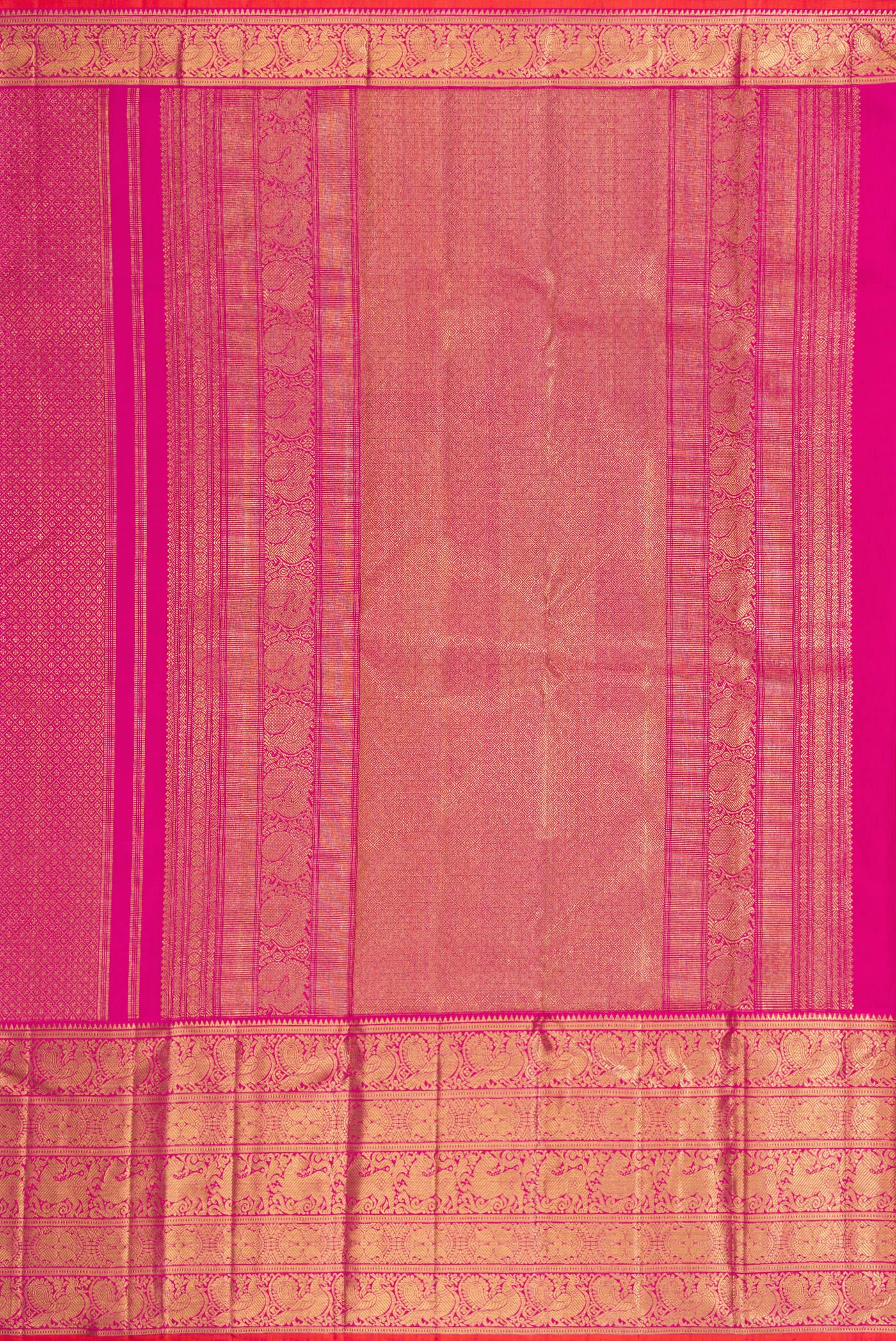 Close up image of the pallu of Pure Silk Pure Zari Magenta Dual Tone Kanjivaram Saree with Zari Brocade on the body and Zari Border. 