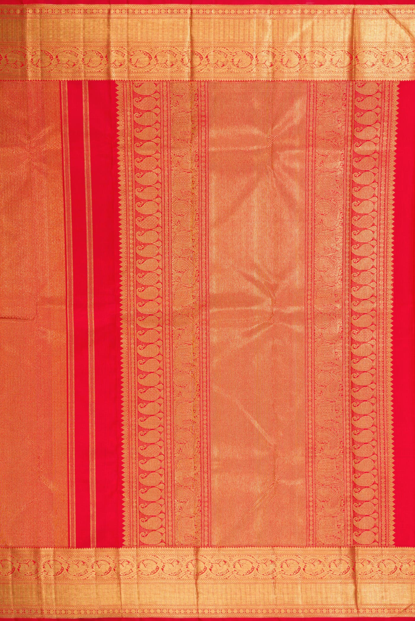 Close up image of the pallu of Pure Silk Pure Zari Red Dual Tone Kanjivaram Saree with Zari Brocade on the body and Zari Border. 