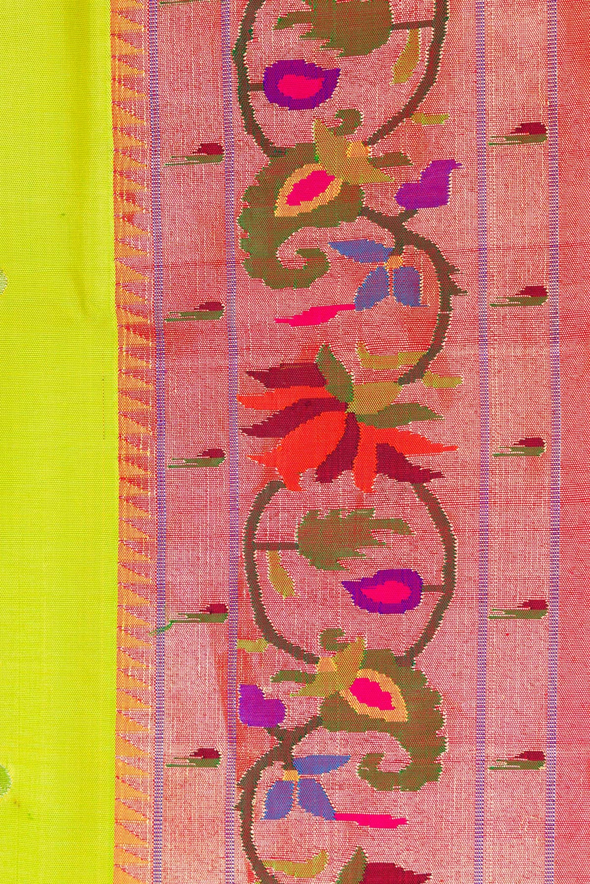 Border image of Parrot Green Dual Tone Paithani Silk Saree with Zari Butta on the body and Paithani Border. 
